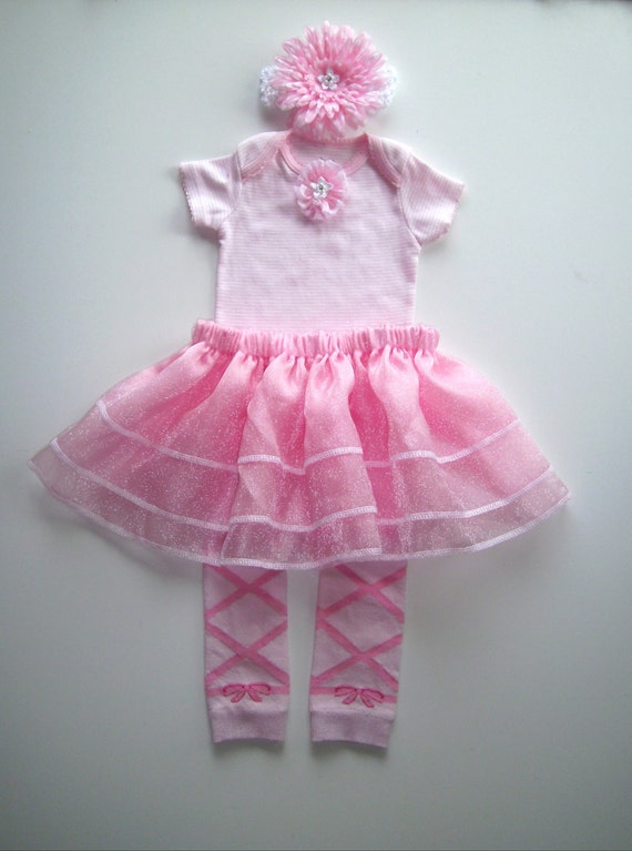 Sweet Little Pink Ballerina Baby Costume includes