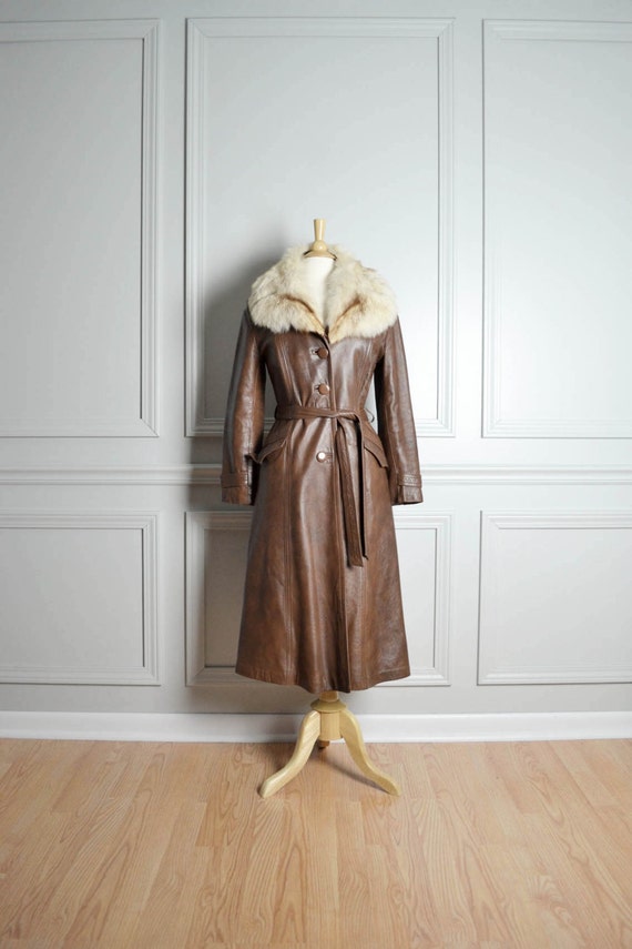 Coat Trench / Brown Leather Fur Collar / Long Belted / Aviator