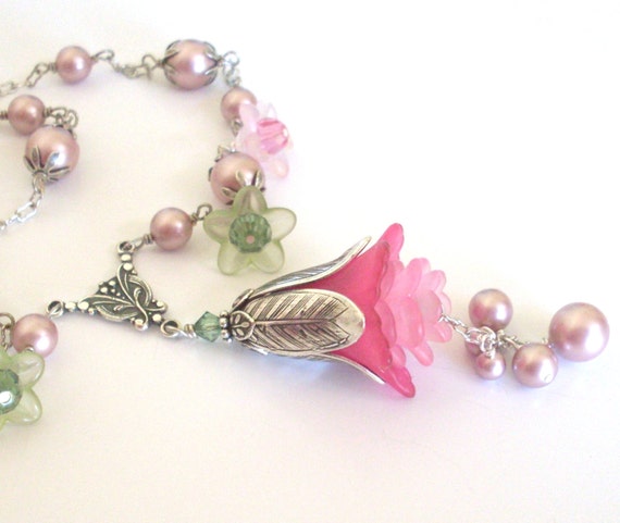 Lucite Flower Necklace Layered Flower Pendant Pink Pearl