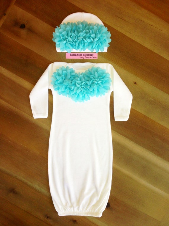 white newborn take home outfit