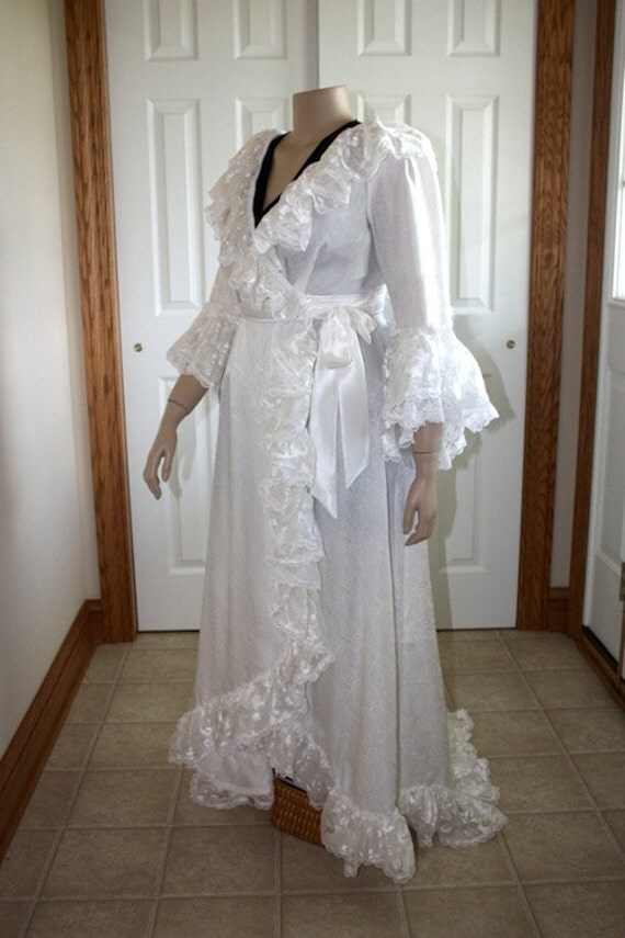 Items similar to DELUXE - Christine Daae Victorian SILK Dressing Gown ...