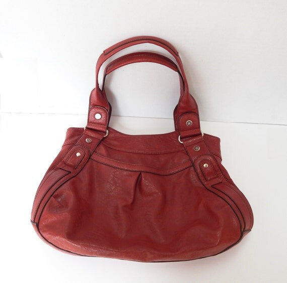 red relic purse