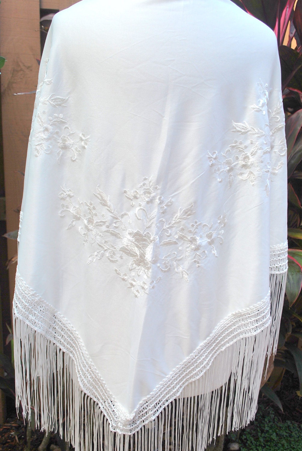 vintage white fringe shawl poncho blouse 70s bohemian gypsy