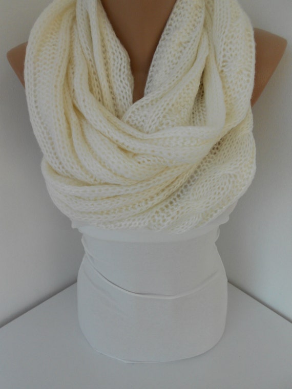 FREE Crochet Pattern by Cream Of The Crop Crochet. Infinity Scarfs
