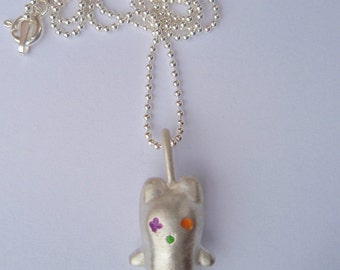 Petinuus "Bear": solid silver pendentif painted with bright colors varnish