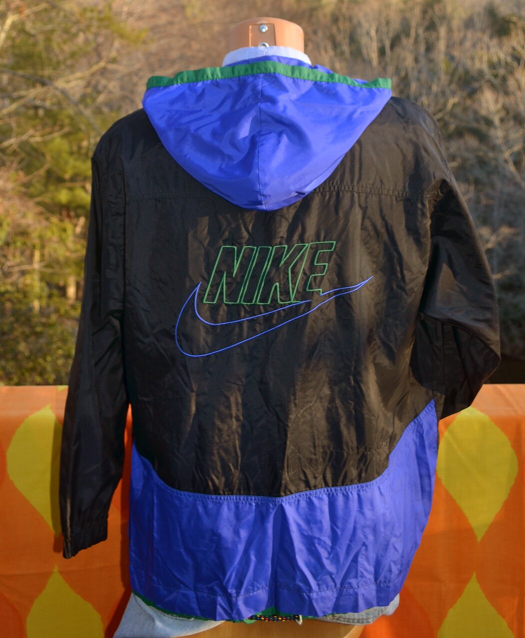 vintage 80s NIKE windbreaker jacket hood black warm up hip hop