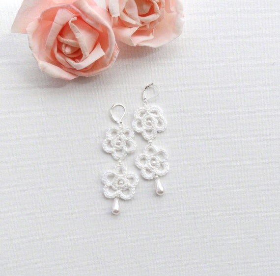 Crochet Earrings White Flowers Earrings by CraftsbySigita