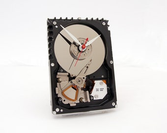 Clock made from a Computer hard drive