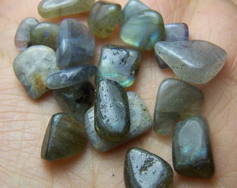 Labradorite by the gram - small pebble nugget chips - wire wrap inlay crystals gray stone with fire - polished tumbled natural raw