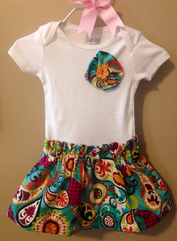 Baby girl dress 03 months with built in onesie and flower