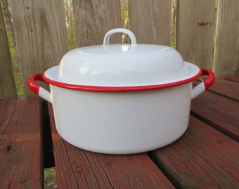 Chippy White & Red Vintage Enamelware Pot with Lid – Dutch Oven Size, Farmhouse Decor