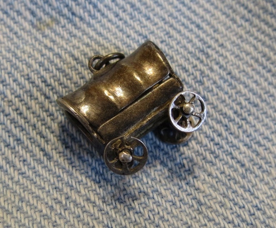Sterling Covered Wagon with Broken Wheel Charm