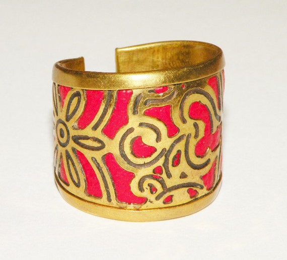 Vintage Decorative Brass Tube Ring by Eosophobish on Etsy