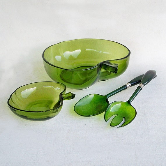 Mid Century Green Apple Shaped Glass Serving Bowl Set