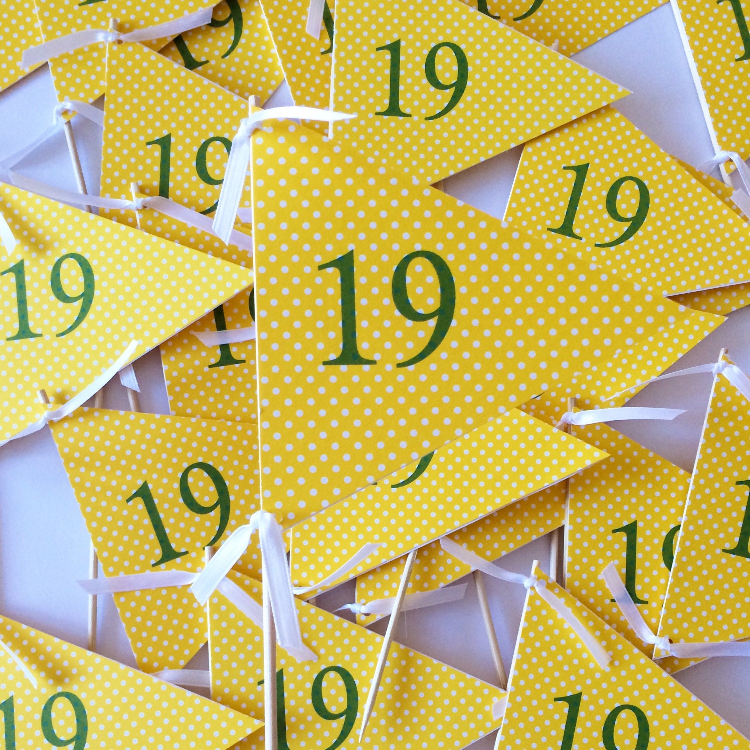 Golf Flag Centerpiece for the 19th Hole