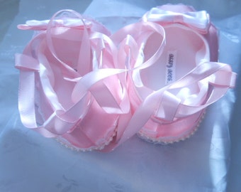 Soft sole baby/toddler shoes size 18-24 months in citron