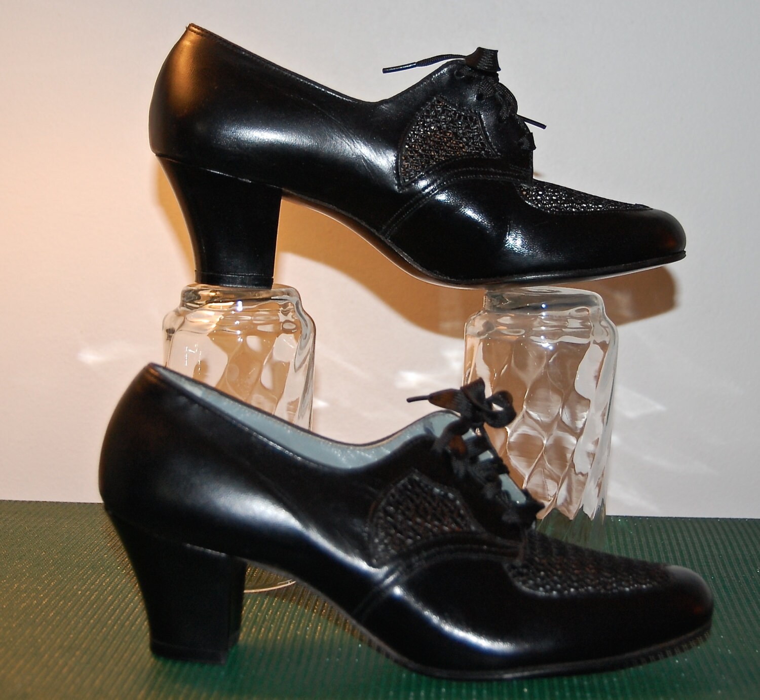 Vintage 30s 40s shoes Enna Jettick shoes black lace up