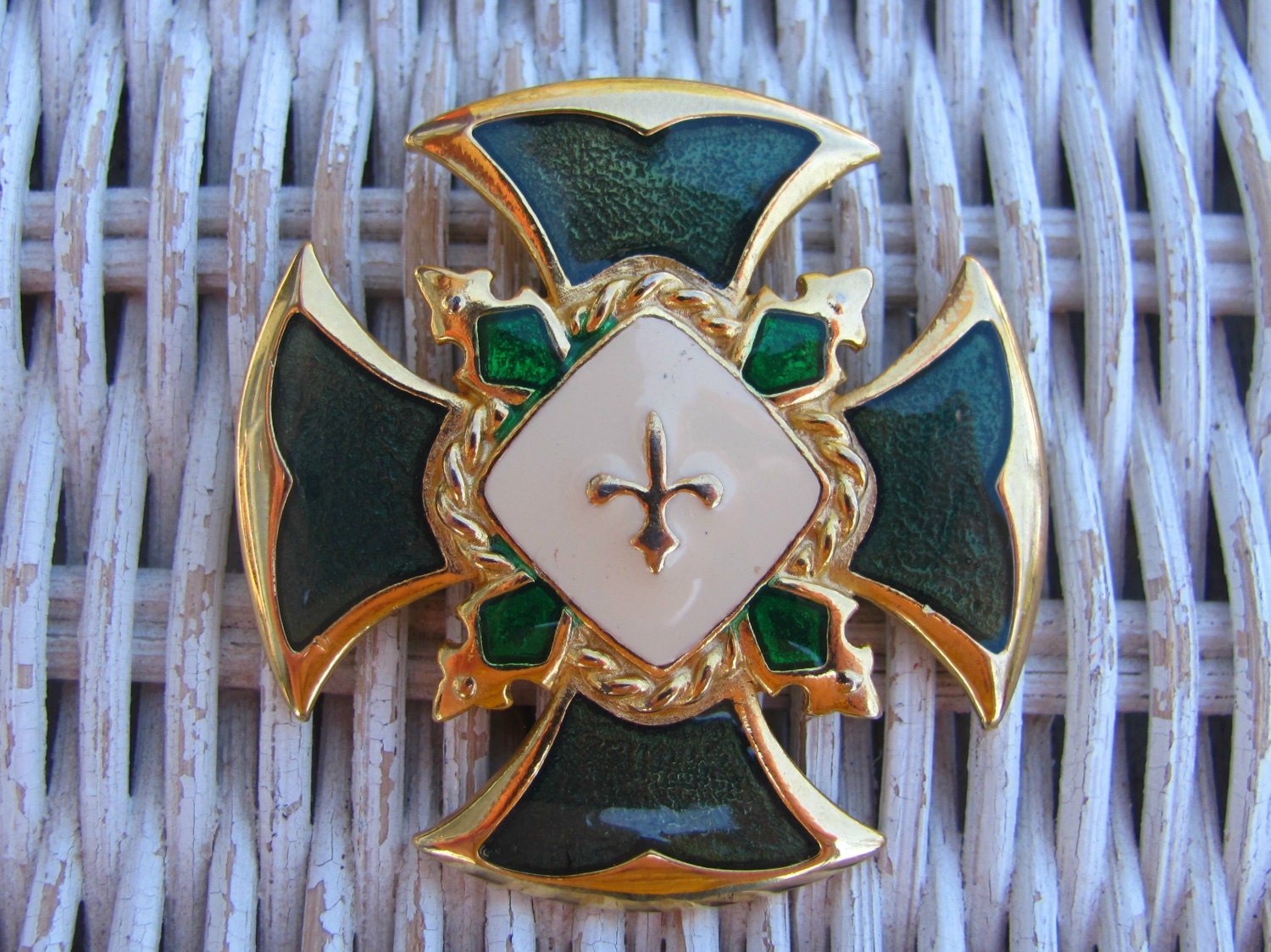 VINTAGE Maltese Cross Brooch Celtic Green by NorthShoreAntiques