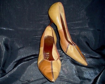 60s 9 Leather Stiletto Kitten Heels Pumps SHOES Venus 2 Tone Brown