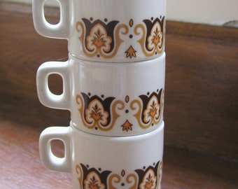 3 tasses années 70