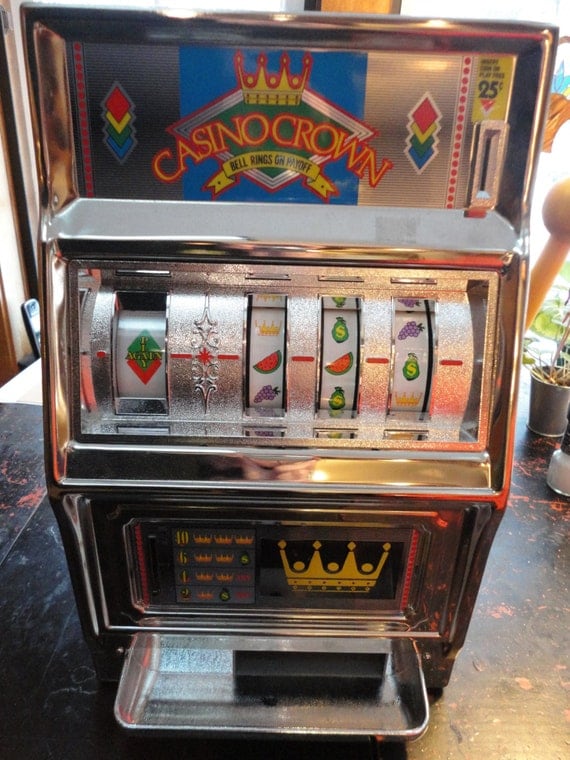 Vintage Waco Casino Crown 25 Cent Toy Slot Machine Metal Body