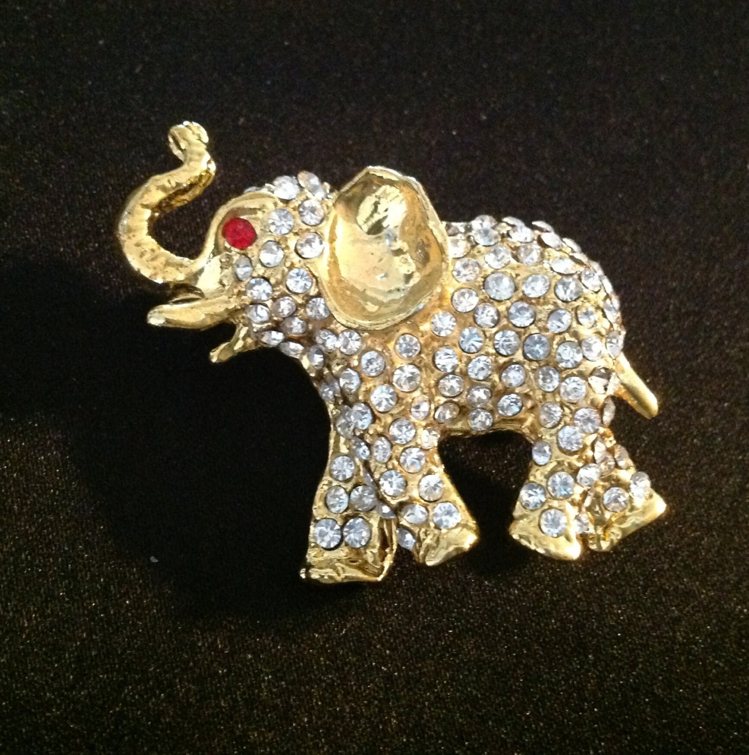 Elephant Brooch Vintage