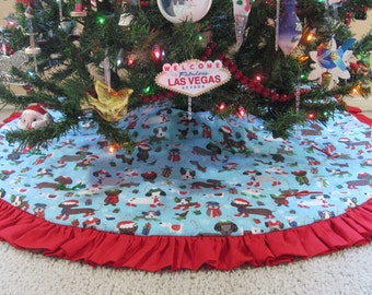 Mushroom Haven Christmas Quilted Tree Skirt NCU0DDK1640