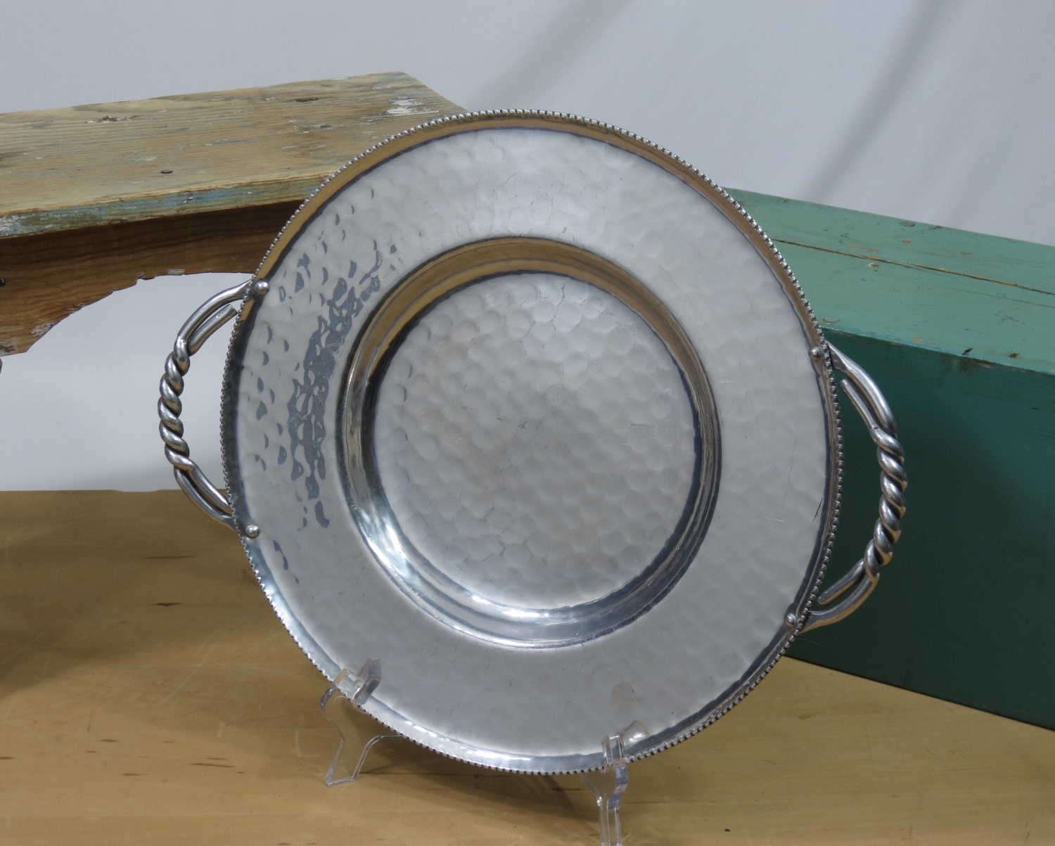 Hammered Aluminum Tray BW Buenilum Round Vintage Haute Juice