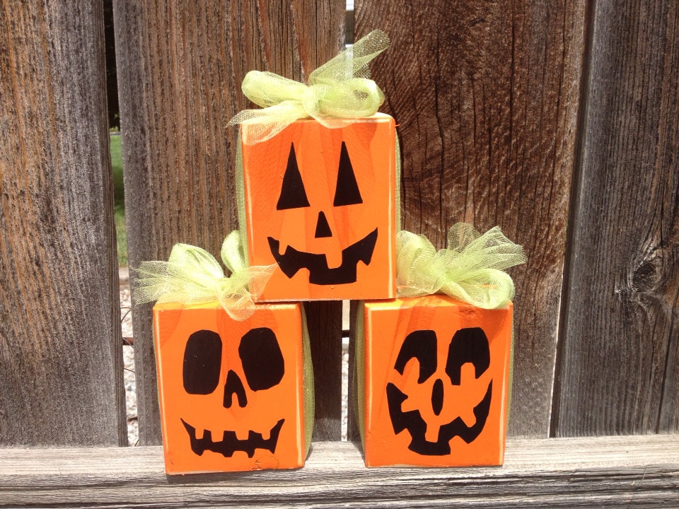 Halloween wood pumpkins Trio Pumpkin Jack O Lanterns