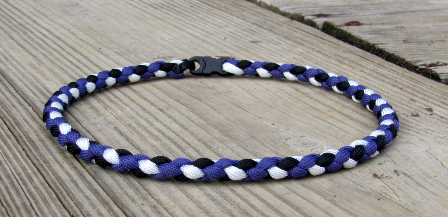 Sporty Braided Paracord Necklace or by DUParacordNecklaces on Etsy