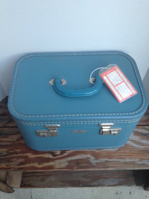 Blue Vintage Train Case / Red Cap Luggage / Blue Suitcase