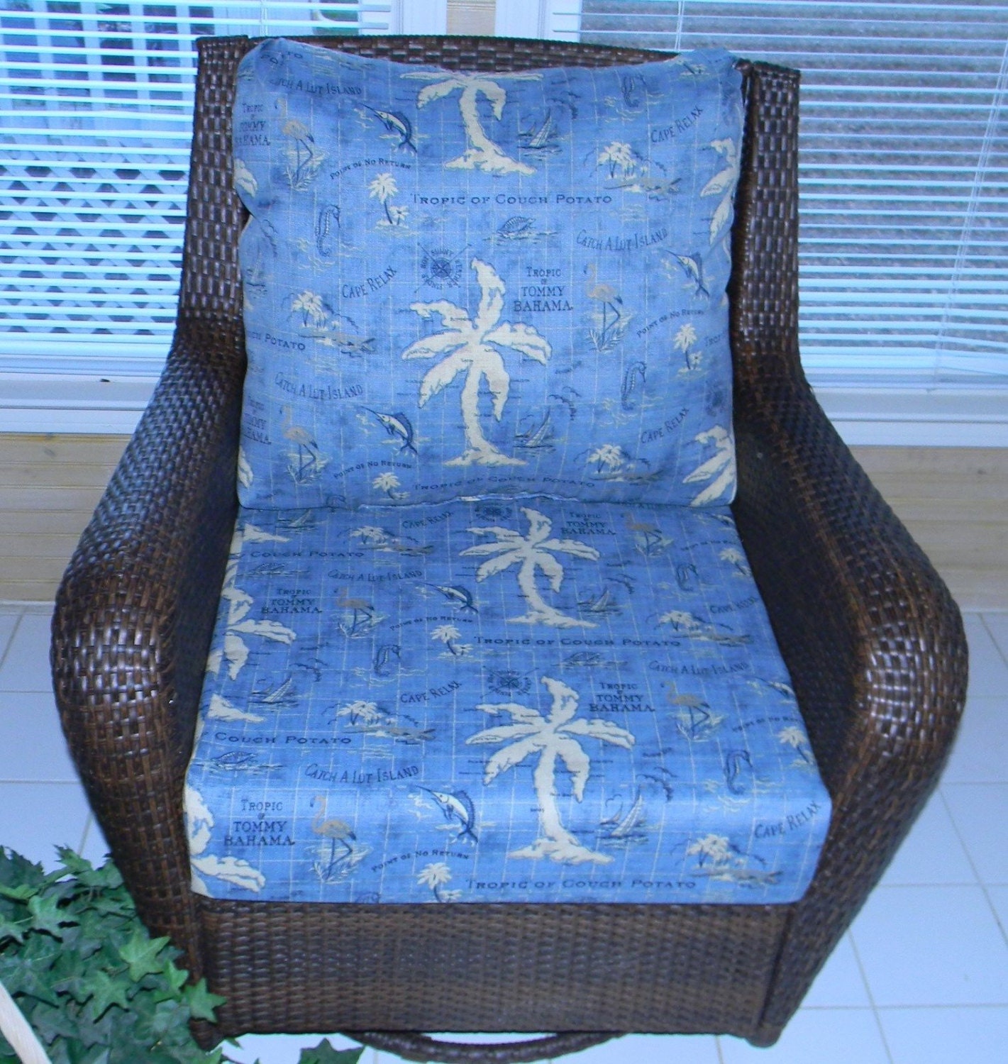 Indoor / Outdoor Tommy Bahama Blue Nautical Cushion for Deep