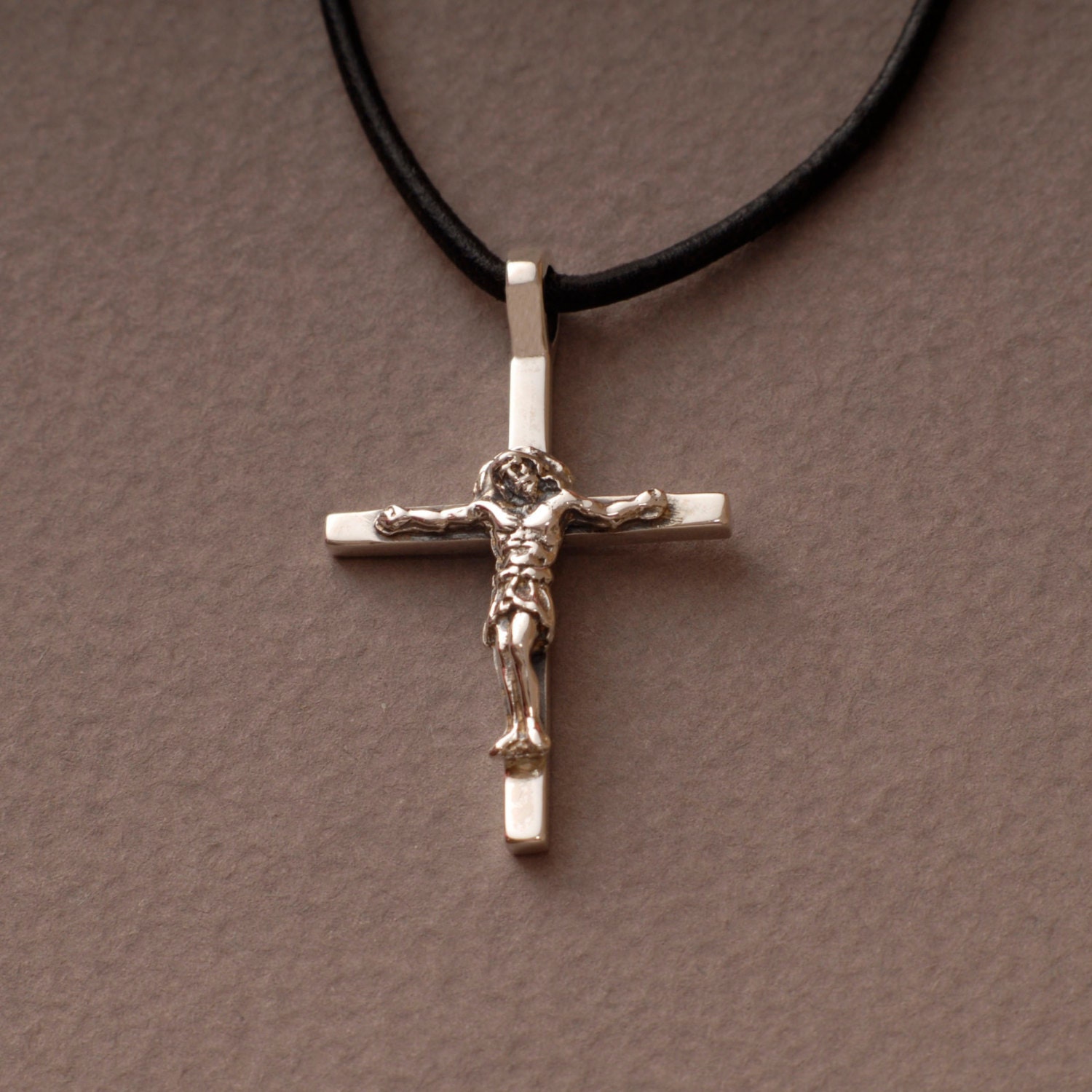 Jesus Crucifix Cross Necklace Mens Womens Sterling Silver