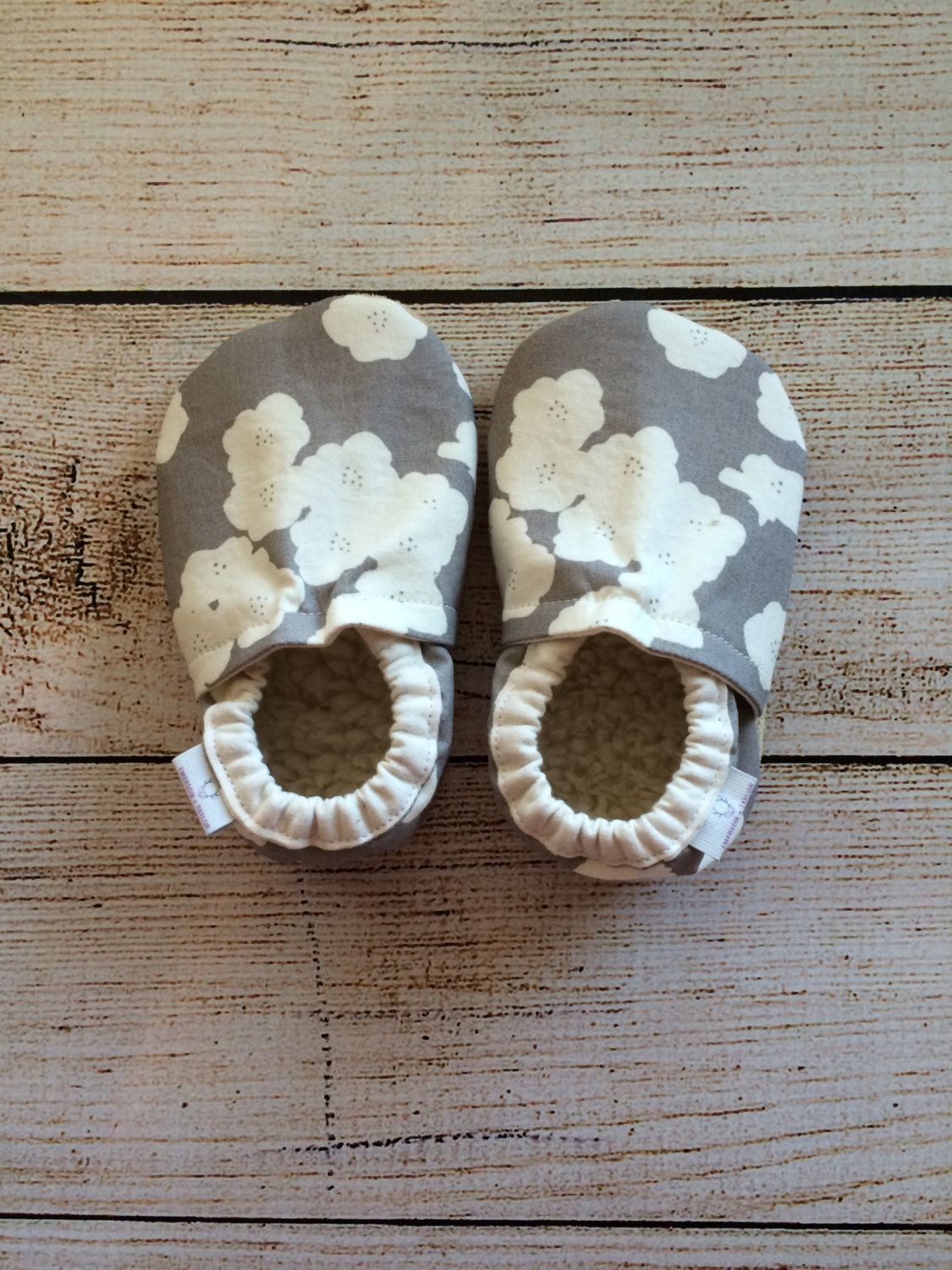 j slides poppy bootie