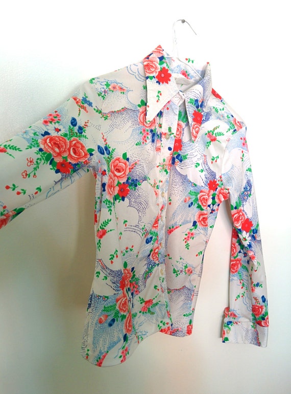 Vintage 1970s Leisure Suit Style Top roses clouds by BambooBimbo