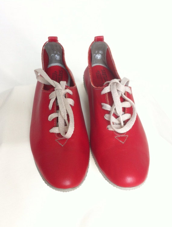 80s Vintage Naturalizer Red Shoes Size 8 by PaxVintage on Etsy