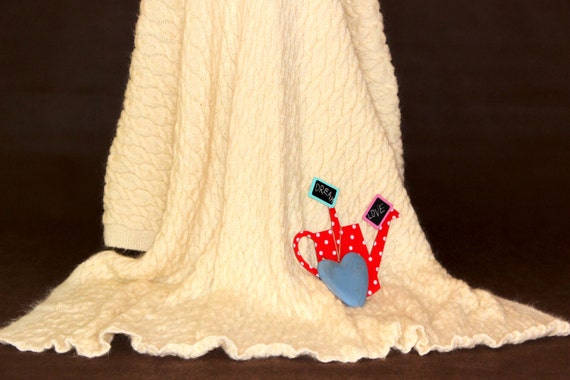 Thick Hand Knit Sweater Mohair BLANKET Fuzzy Beadspread