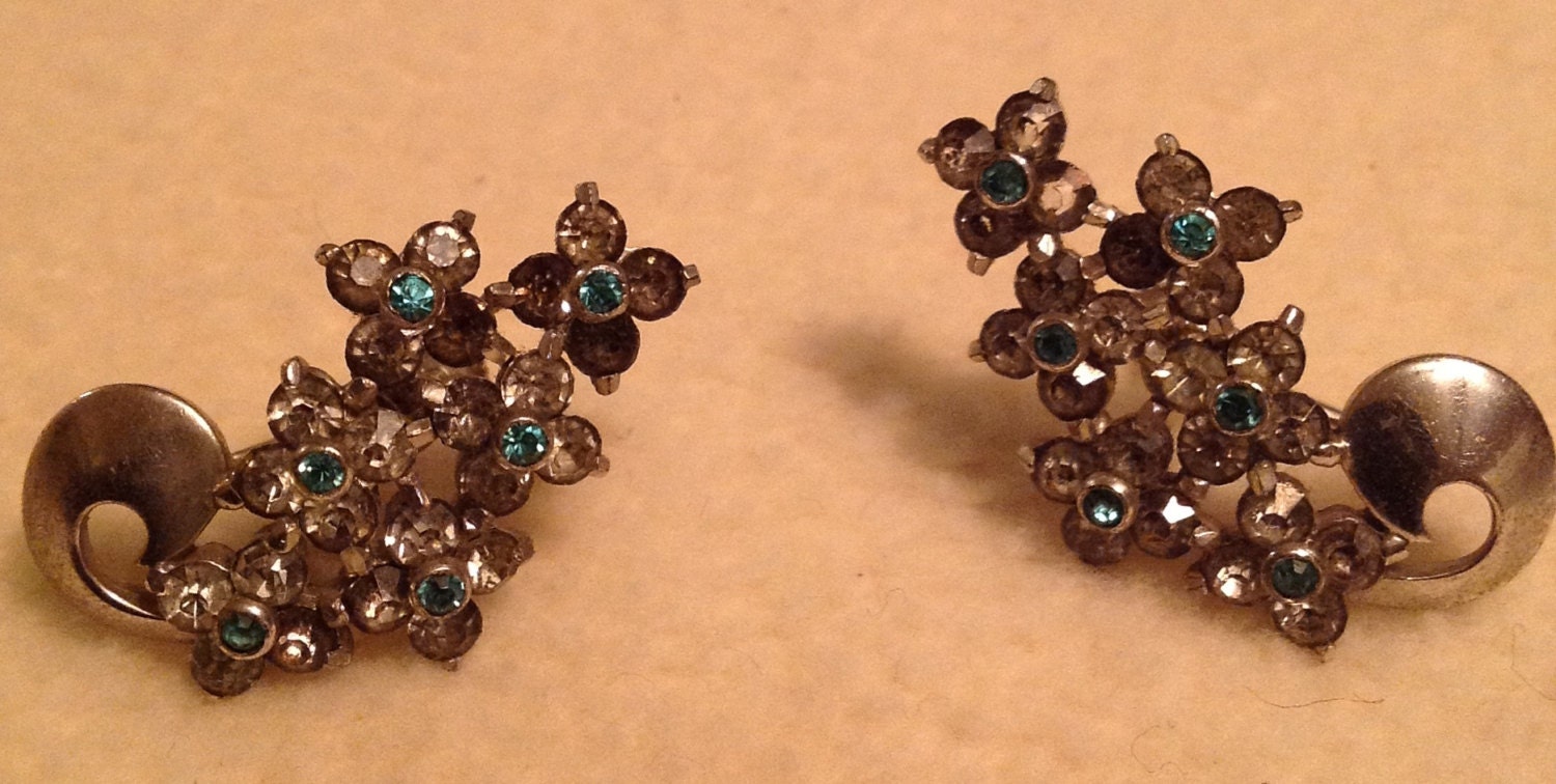 Vintage Rhinestone Flower Cluster Screw Back Earrings Haute Juice