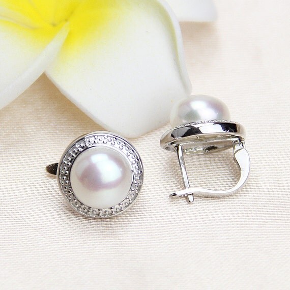 clip pearl earringscultured pearl studsfreshwater by PearlOnly