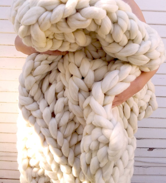 https://www.etsy.com/listing/179902479/king-size-super-plush-extra-chunky-knit?ref=related-1