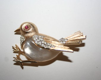Crown Trifari Jelly Belly lucite Bird Brooch