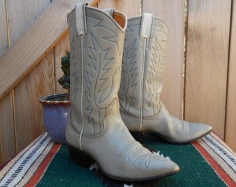 Vintage 80s NOCONA Light Grey and White Women's Cowboy Boots Size 5