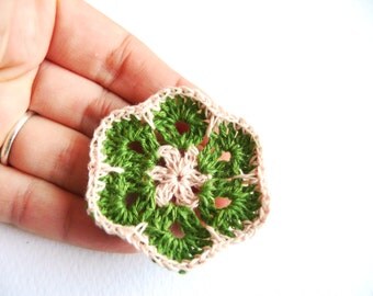 Lot De 30 Appliques Fleurs Au Crochet - 45x45mm - Couleurs Violet Foncé Et Jaune - Marque Uxcell