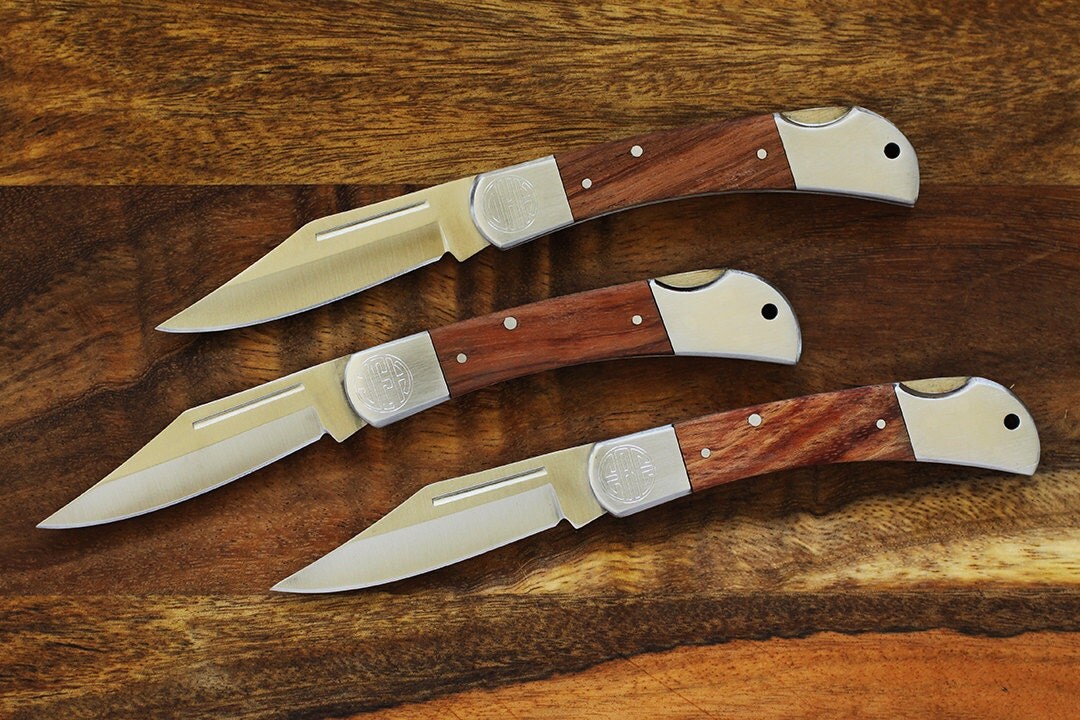 SET OF 8 Groomsmen Personalized Knives Engraved Monogram