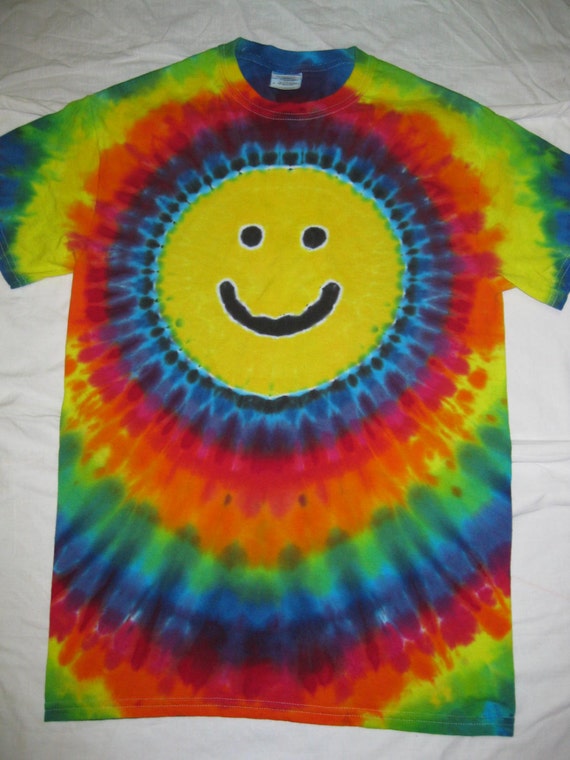 how to make a smiley face tie dye shirt