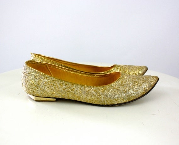 Vintage 60s Genie Shoes Gold Metallic Turn up Toes By All