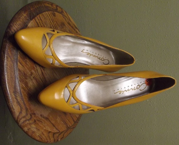 Vintage Shoes Pumps by Connie Collection by PiecesBoutique