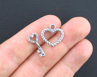 2 Heart and Key Toggle Sets Antique Silver Tone - SC3350
