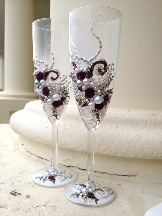 Items similar to Wedding champagne flutes in plum, silver and white