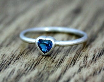 Alternative engagement rings ethical